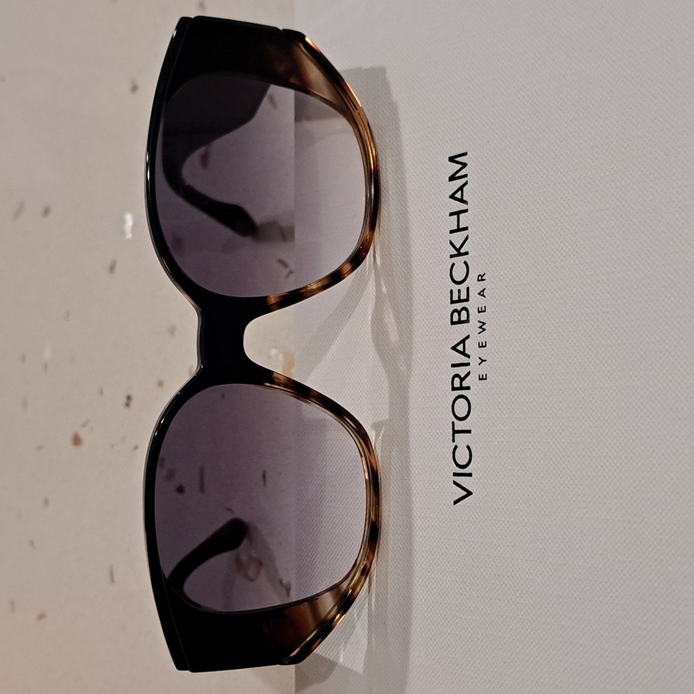 NWT Victoria Beckham sunglasses